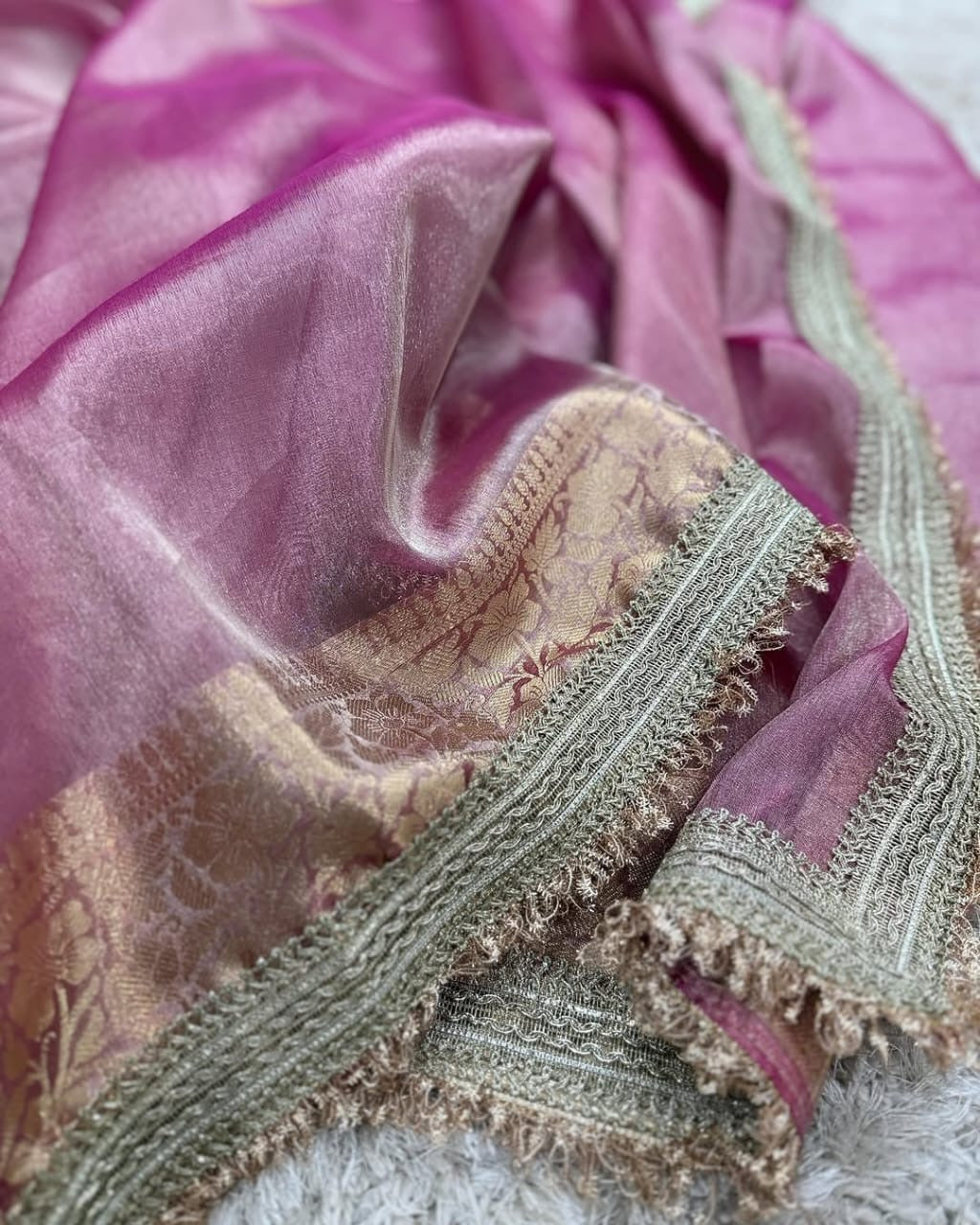 Jaanvi Pink Banarasi Saree